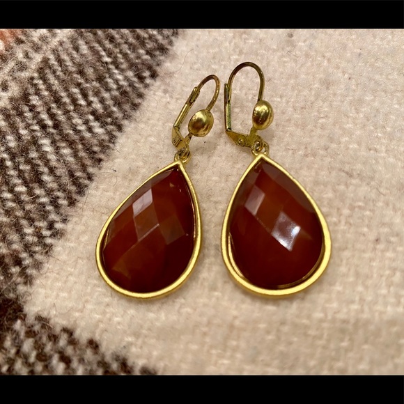 ๐ Maple Brown Teardrop Earrings - Picture 3 of 5